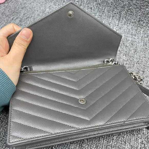 100% Authentic Yves Saint Laurent Shoulder Bag - Picture 12 of 15